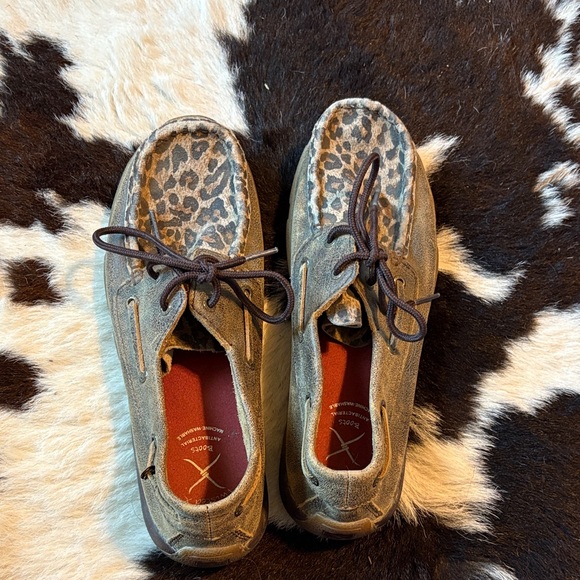 Twisted X Leopard Print Moccasin Shoes - Picture 2 of 3
